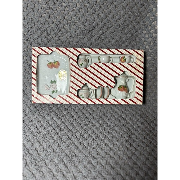 Vintage‎ Miniature China Tea Set Andrea By Sadek - Picture 3 of 5